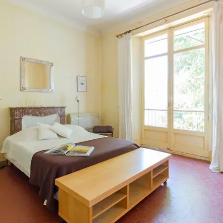 Apartment Hostnfly - *